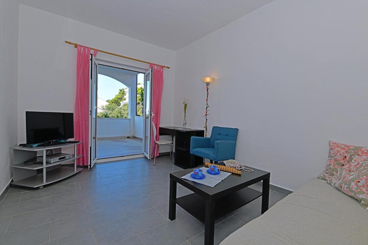 חוואר Apartments Biba Hvar מראה חיצוני תמונה