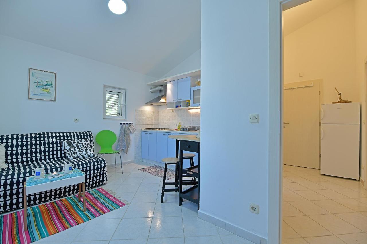 חוואר Apartments Biba Hvar מראה חיצוני תמונה