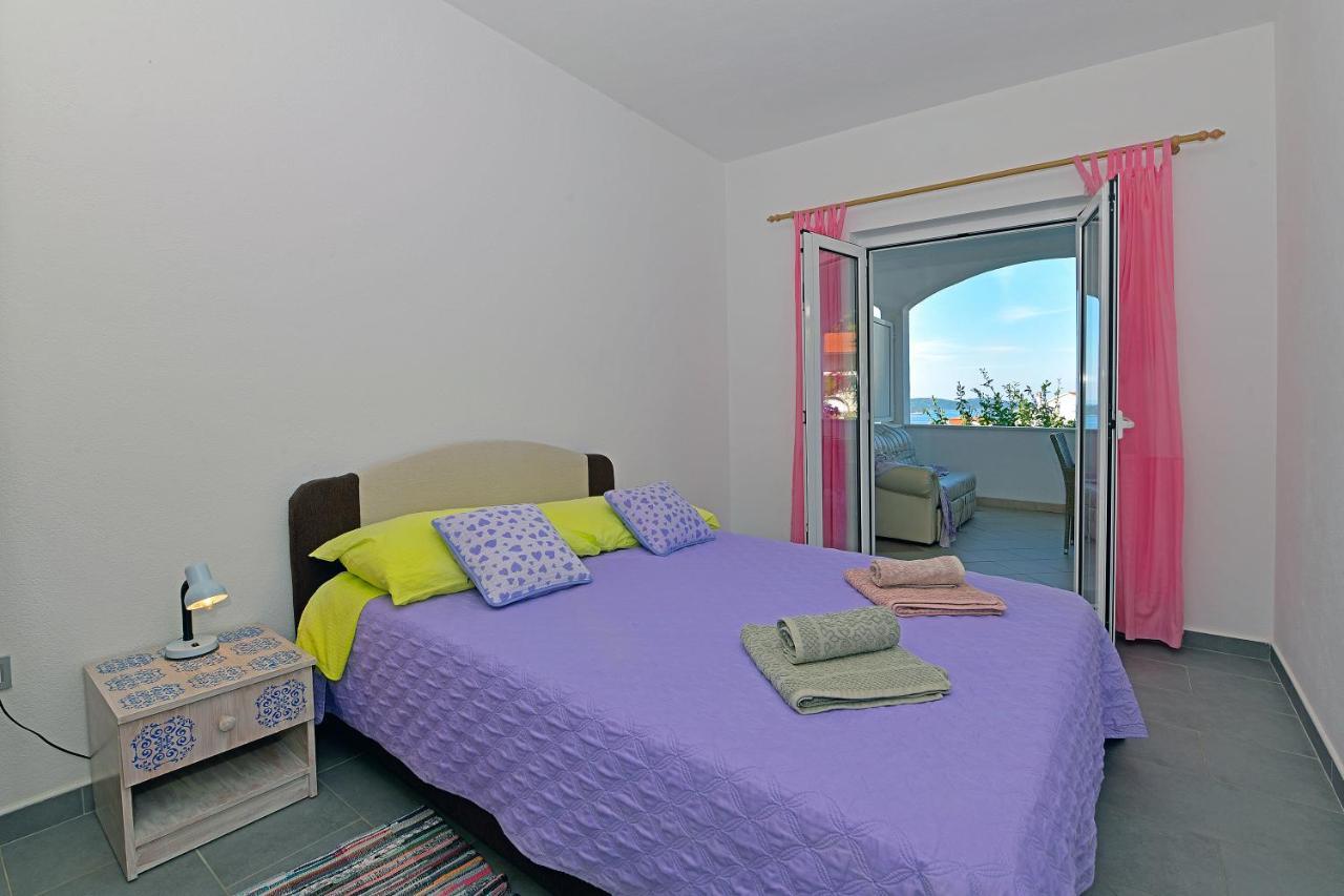 חוואר Apartments Biba Hvar מראה חיצוני תמונה