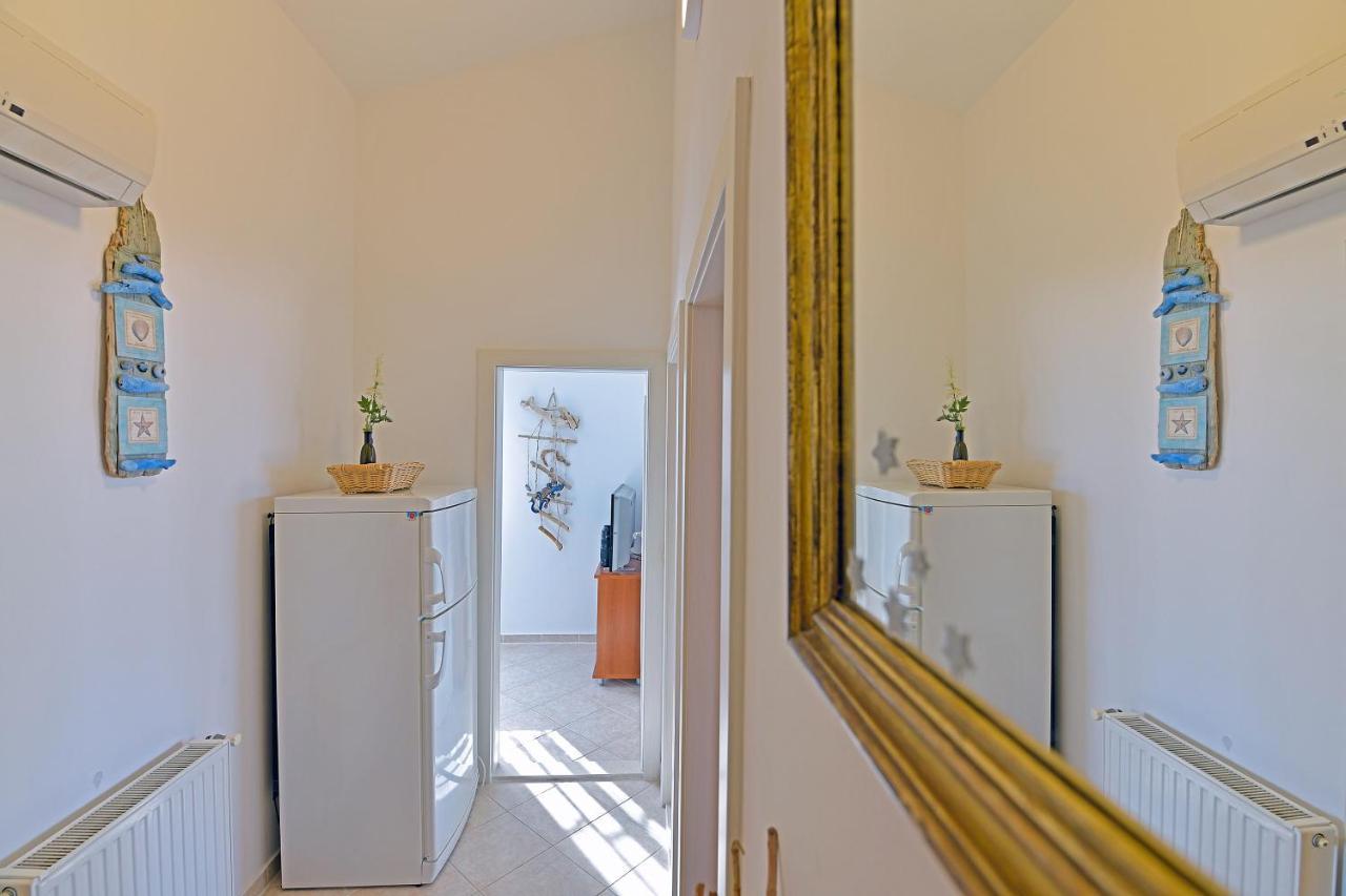 חוואר Apartments Biba Hvar מראה חיצוני תמונה