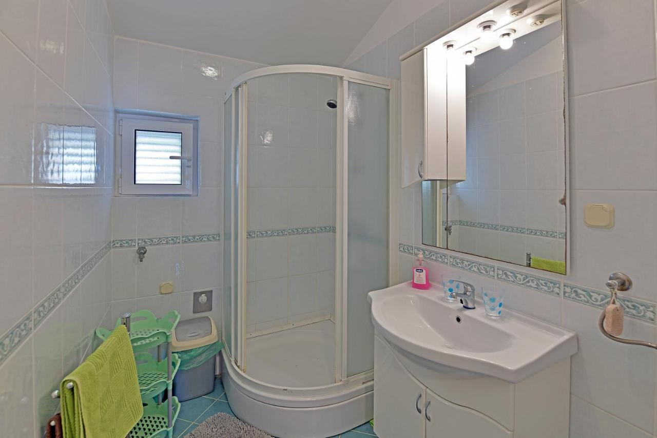חוואר Apartments Biba Hvar מראה חיצוני תמונה