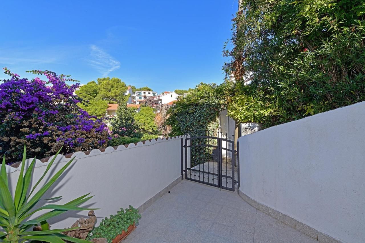 חוואר Apartments Biba Hvar מראה חיצוני תמונה