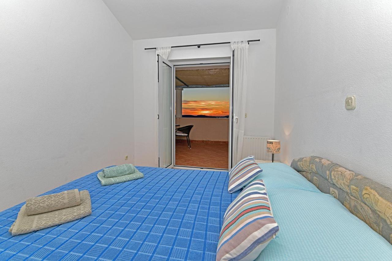 חוואר Apartments Biba Hvar מראה חיצוני תמונה