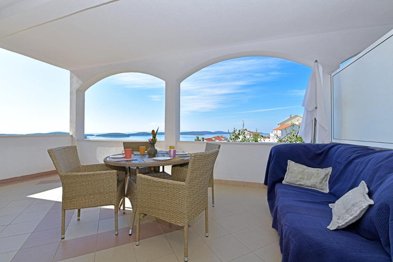 חוואר Apartments Biba Hvar מראה חיצוני תמונה