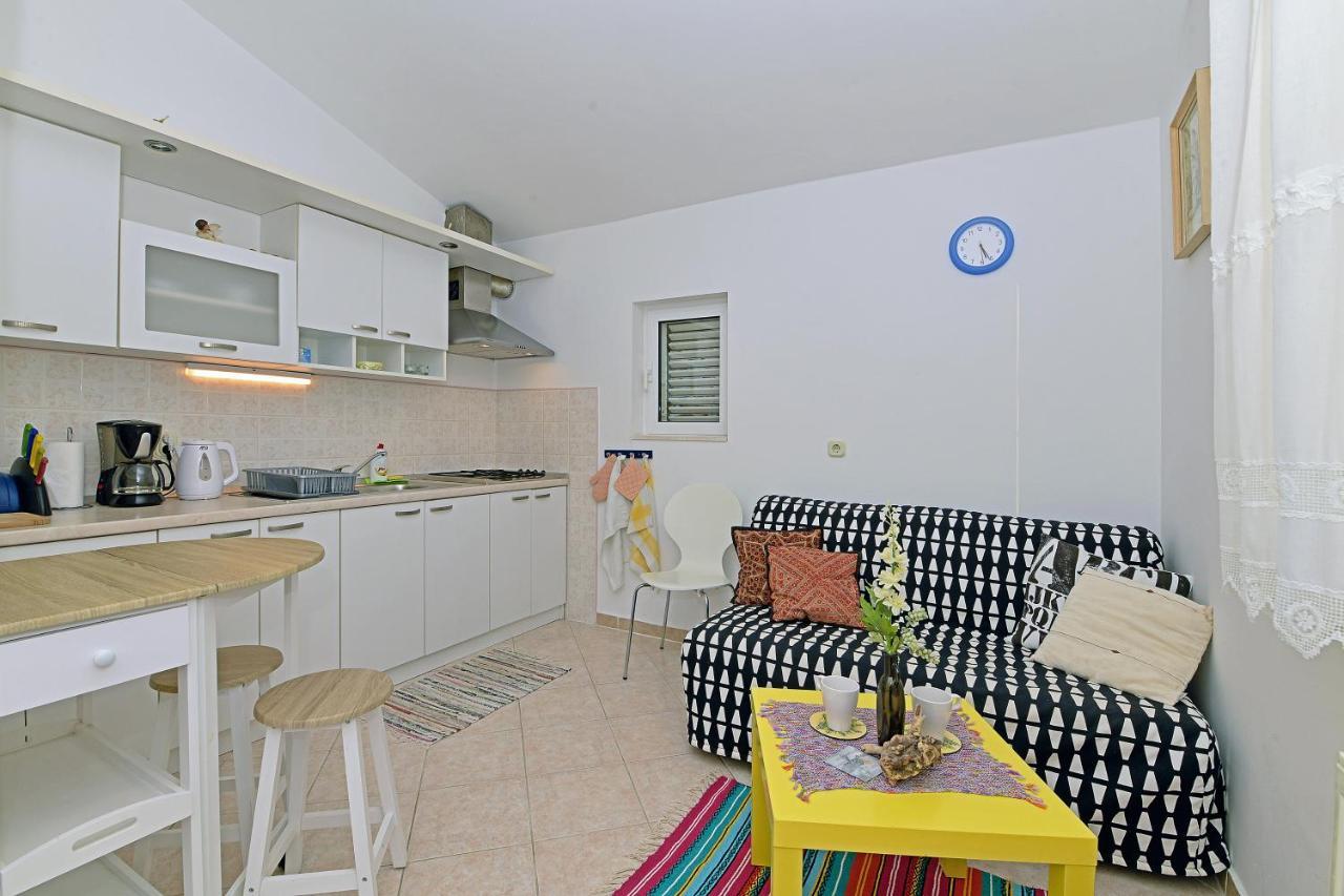 חוואר Apartments Biba Hvar מראה חיצוני תמונה