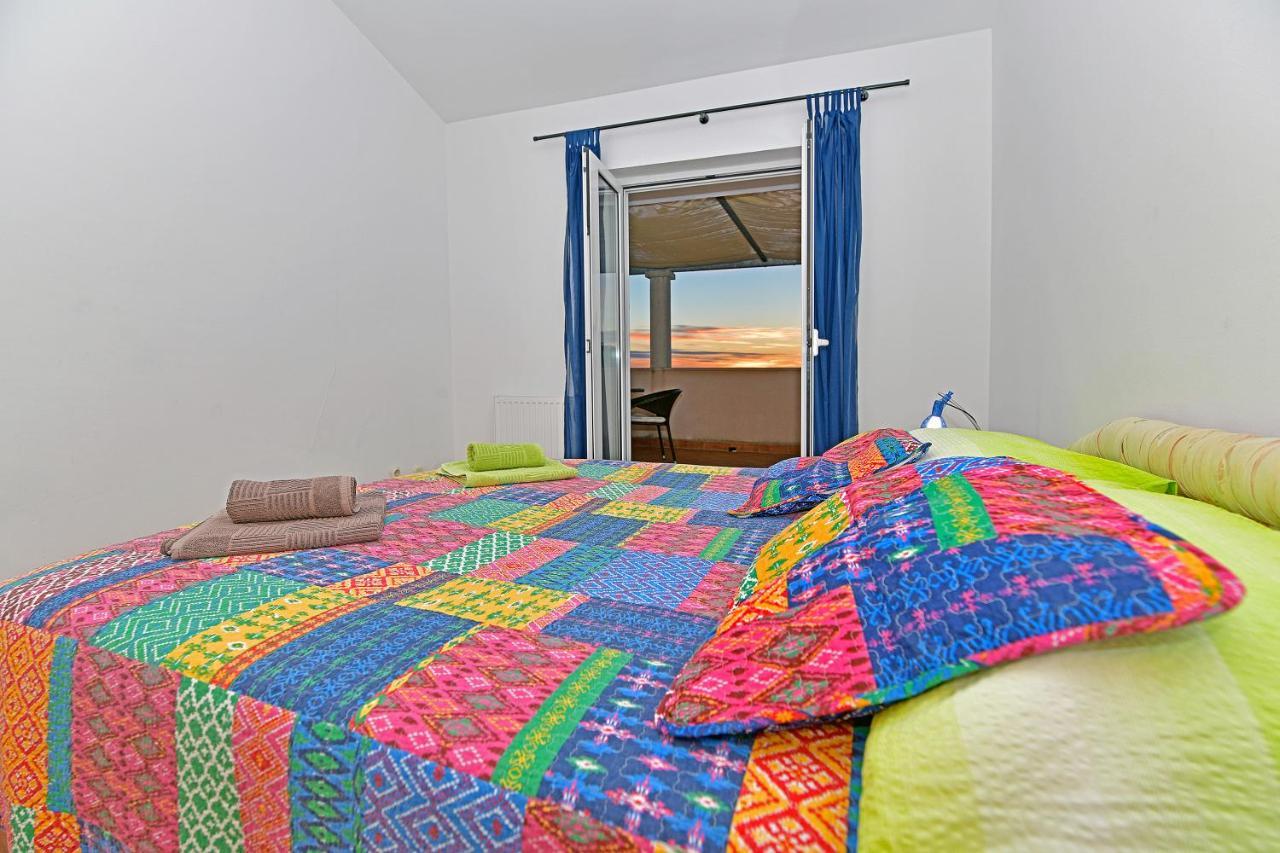 חוואר Apartments Biba Hvar מראה חיצוני תמונה